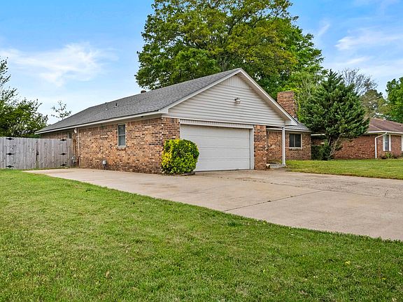 2nd image of 1 Devon Ln