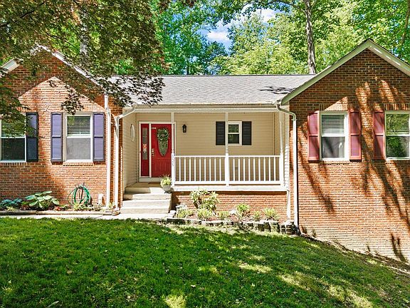 2nd image of 526 Dillon Dr