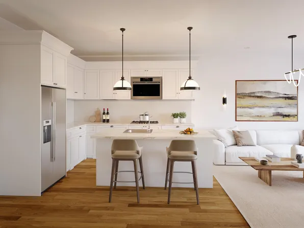 13 Suffolk Drive #7, Concord, NH 03303