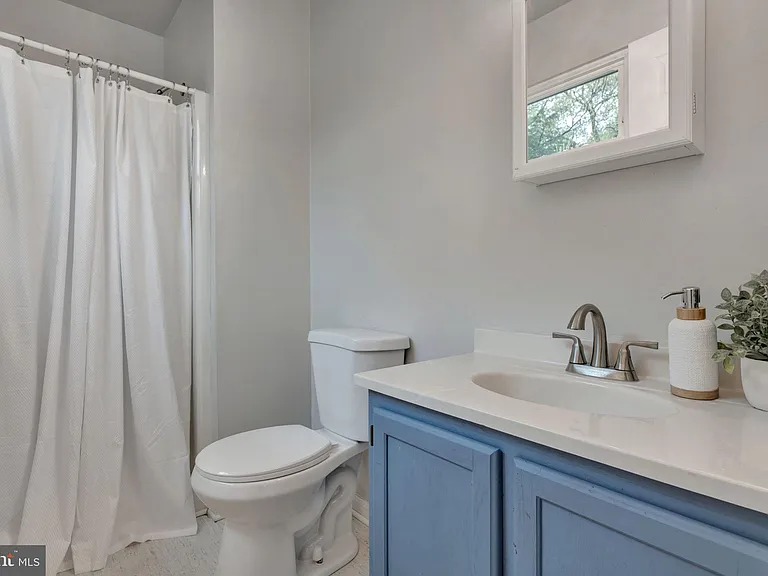 1105 61st Ave — Photo 10