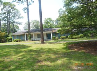 421 N Washington St, Lyons, GA 30436