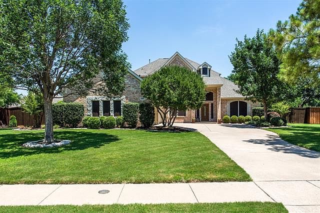 1st image of 6104 Crestside Dr