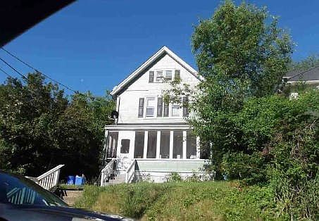 1st image of 220 Clifton Ave