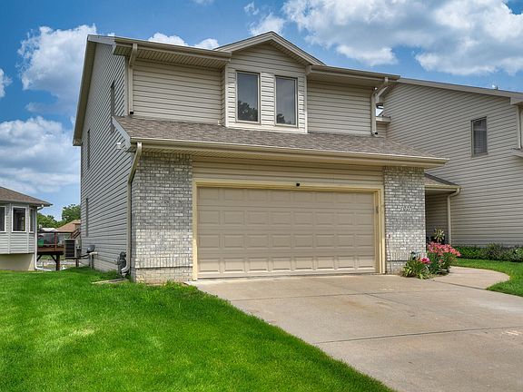 3rd image of 1027 Shoal Pointe Dr