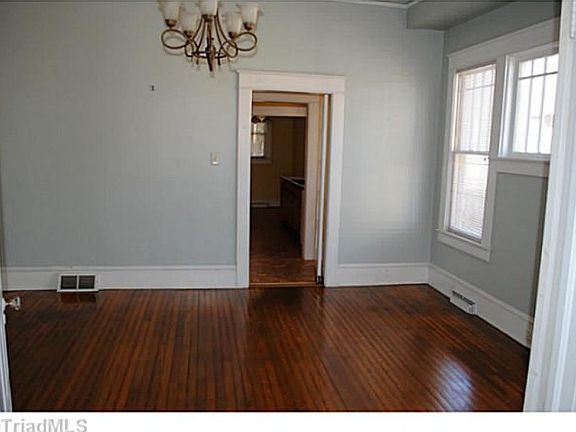 5th image of 717 Percy St