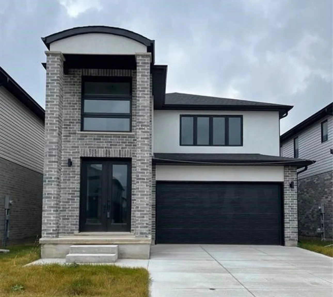 4 bed, $3,399 — Photo 1