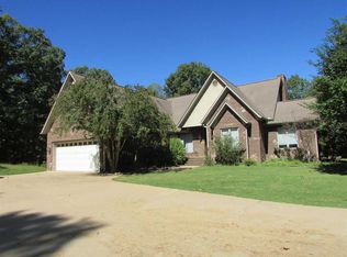 960 Clover Creek Rd, Medon, TN 38356