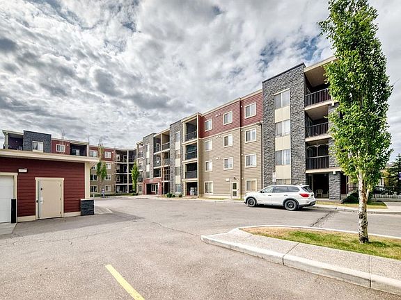3rd image of 5 SE Saddlestone Way NE #106