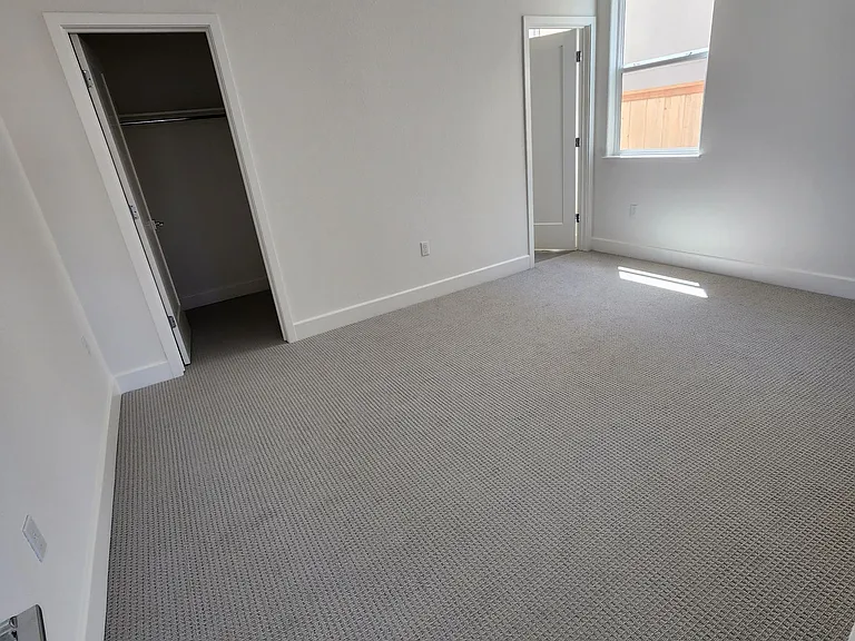 16874 Rembrandt Dr — Photo 2