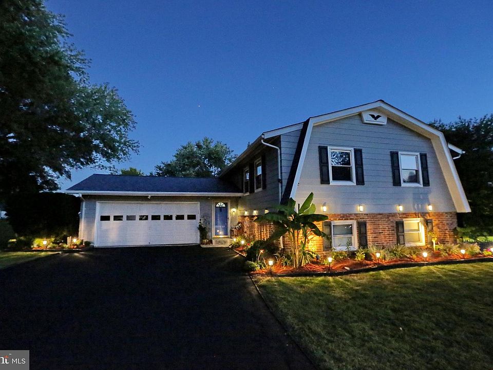 1st image of 9267 Windsor Dr
