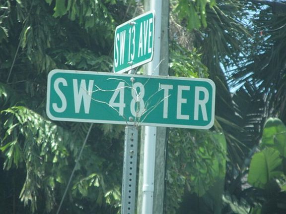 5th image of 1404 SW 48th Ter