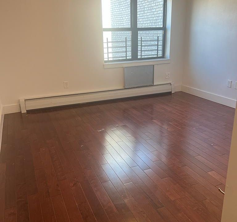2nd image of 2026 Walton Ave #7D