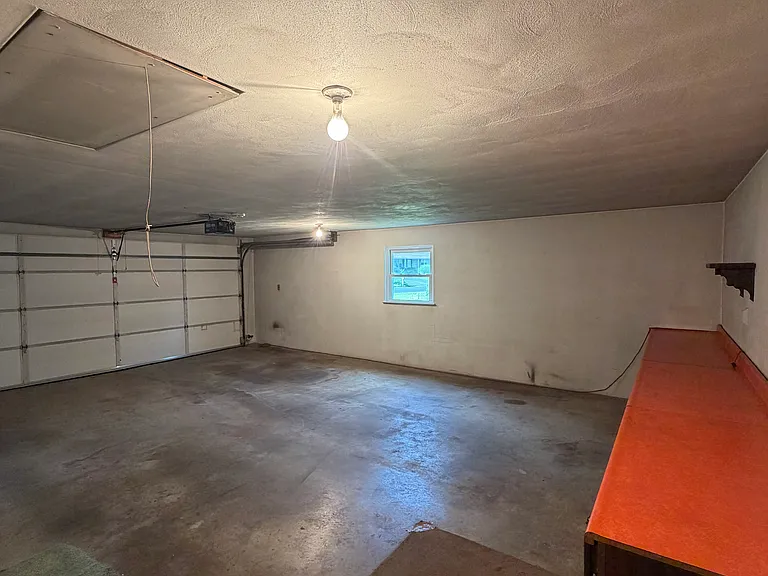 545 Skyview Dr — Photo 18