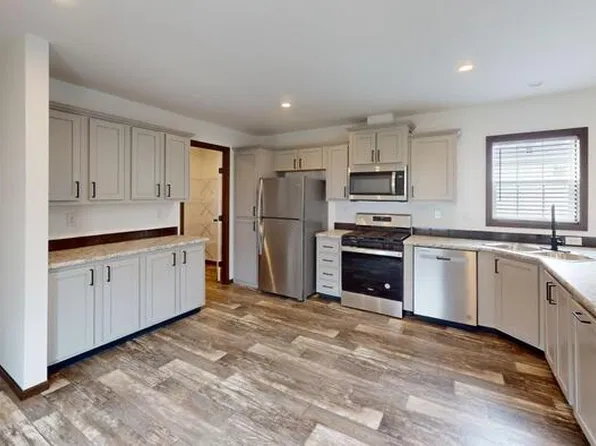 164 Northwest Dr, Bismarck, ND 58504