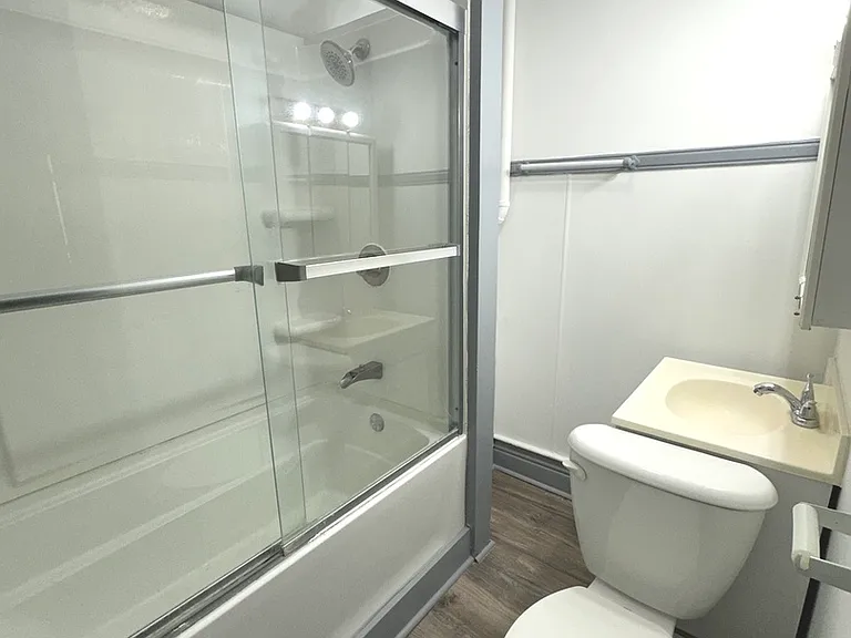 408 S Gardiner Ave #2 — Photo 14