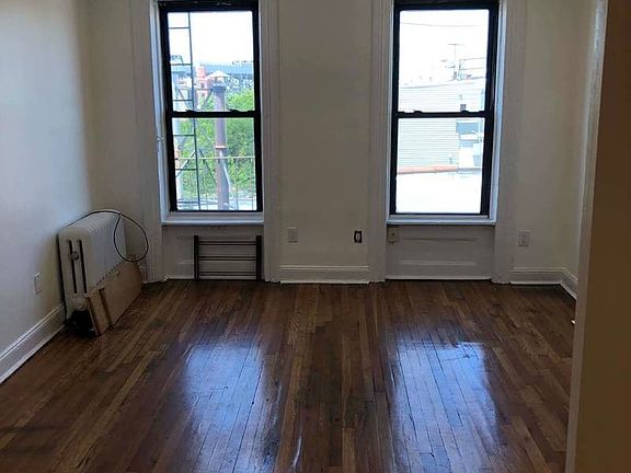 4th image of 448 3rd Ave #4