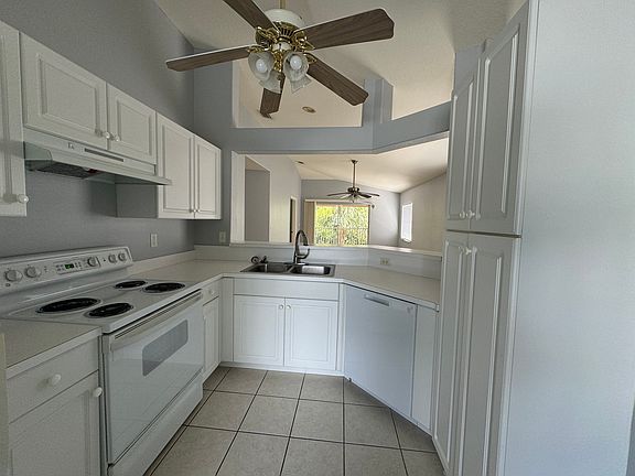 3rd image of 26664 Little John Ct APT 92
