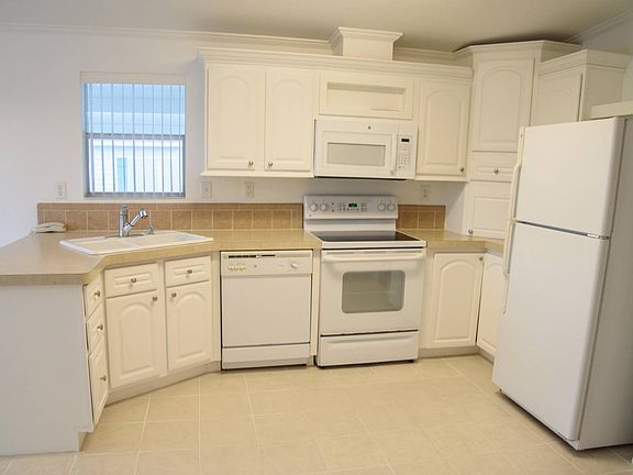 4th image of 104 Harborhill Dr