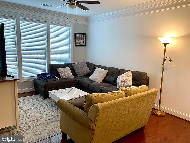 15181 Lancashire Dr — Photo 3
