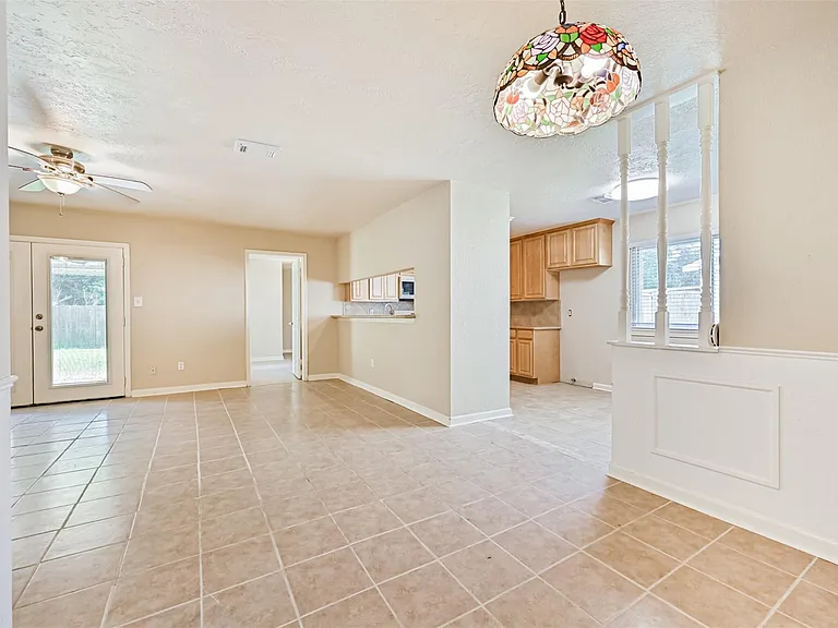 1113 N Heron Dr — Photo 9