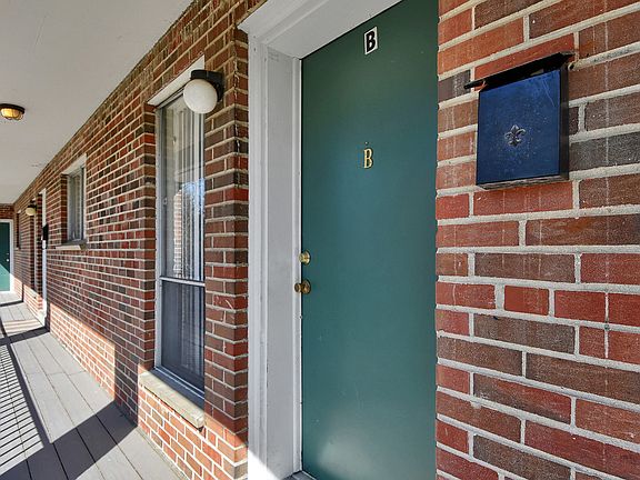 2nd image of 7707 Lindbergh Dr APT B