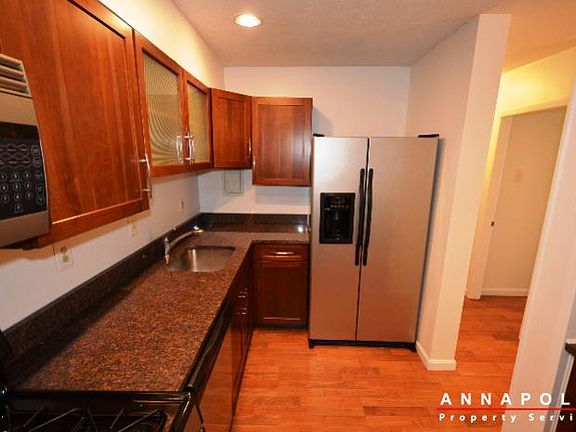 3rd image of 211 Victor Pkwy #211D