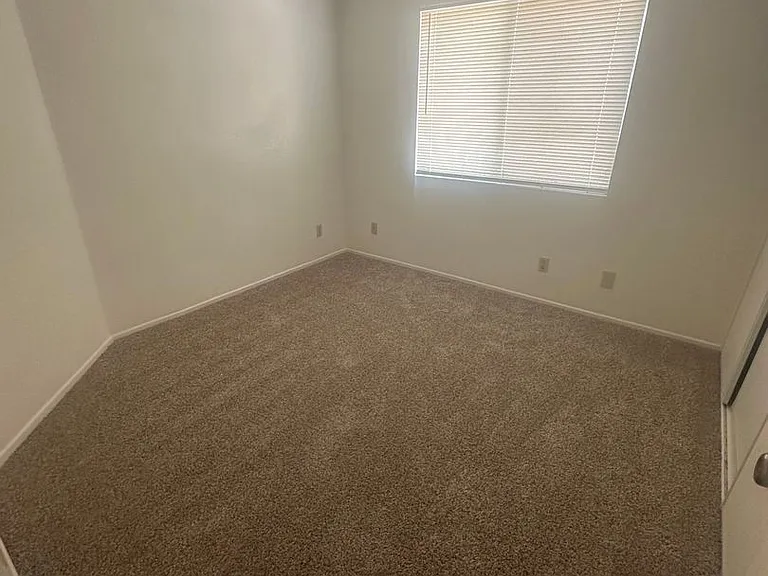 14333 La Crescenta Ave — Photo 16