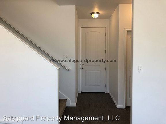 3rd image of 3072 S Red Pine Dr