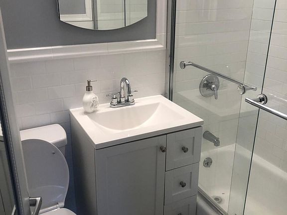 3rd image of 411 Ward Ave Floor 2