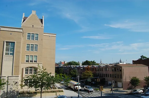 Rented by Resimplefy | media 38