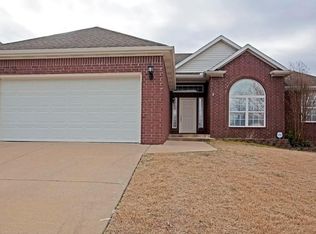 2935 Eaglecrest Cir, Springdale, AR 72762