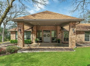 318 Crestview Ln, Hideaway, TX 75771