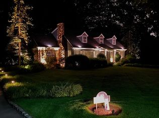 82 Stonebridge Rd, Montclair, NJ 07042