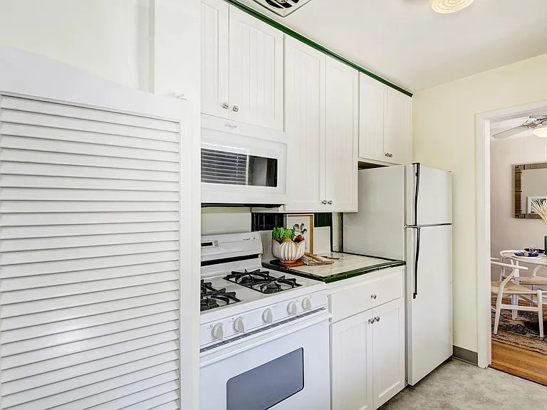 5210 J St — Photo 18