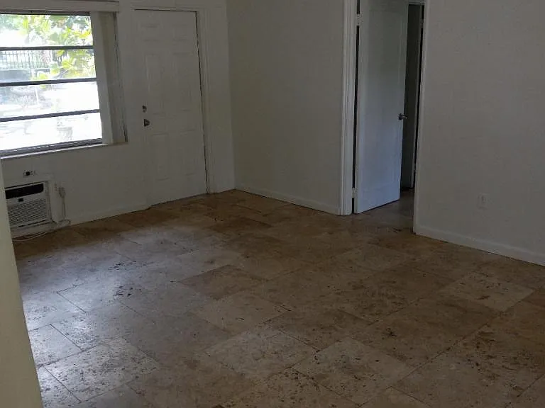 1010 S Douglas Rd #2 — Photo 4