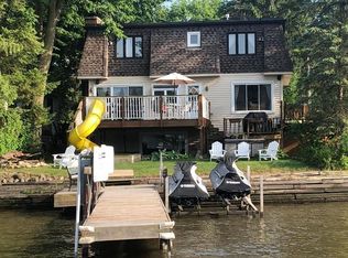 414 N River Rd, Fox River Grove, IL 60021
