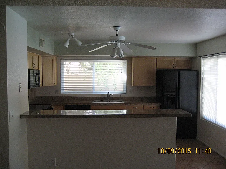 9828 S 44th St — Photo 5