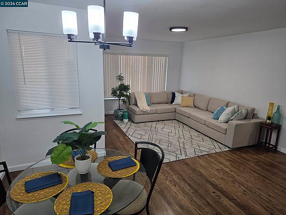 4th image of 608 Sonoma St