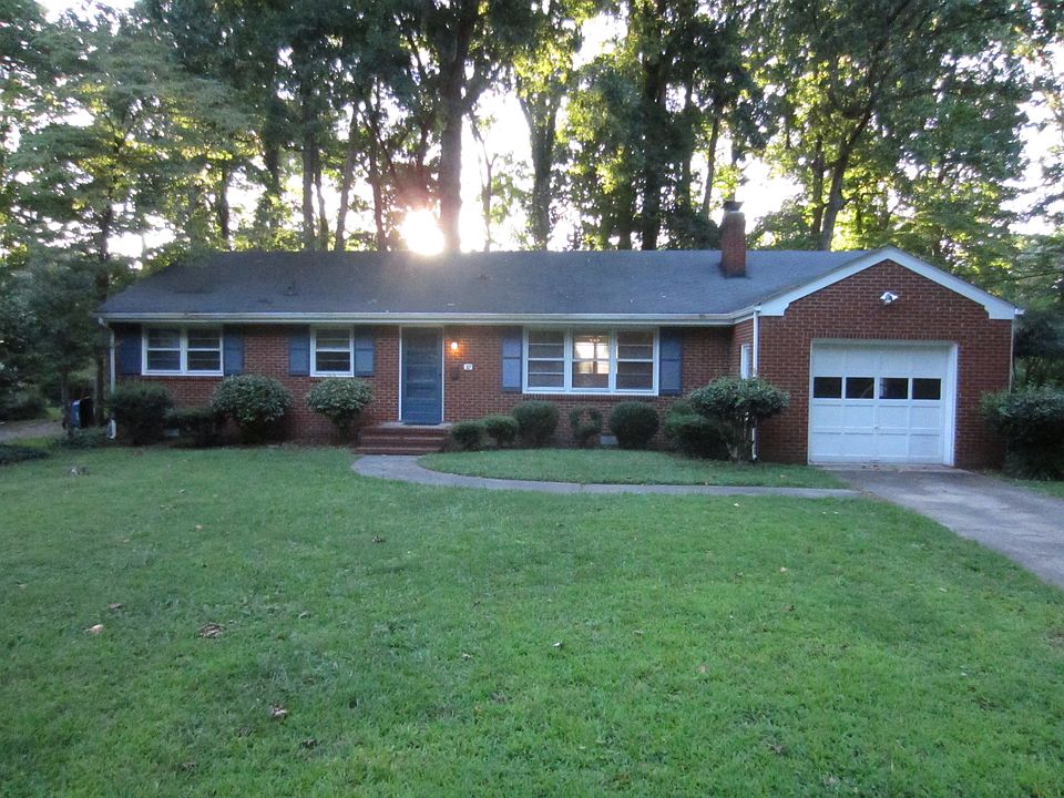 1st image of 32 Langhorne Cir