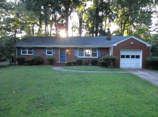 32 Langhorne Cir, Newport News, VA 23606
