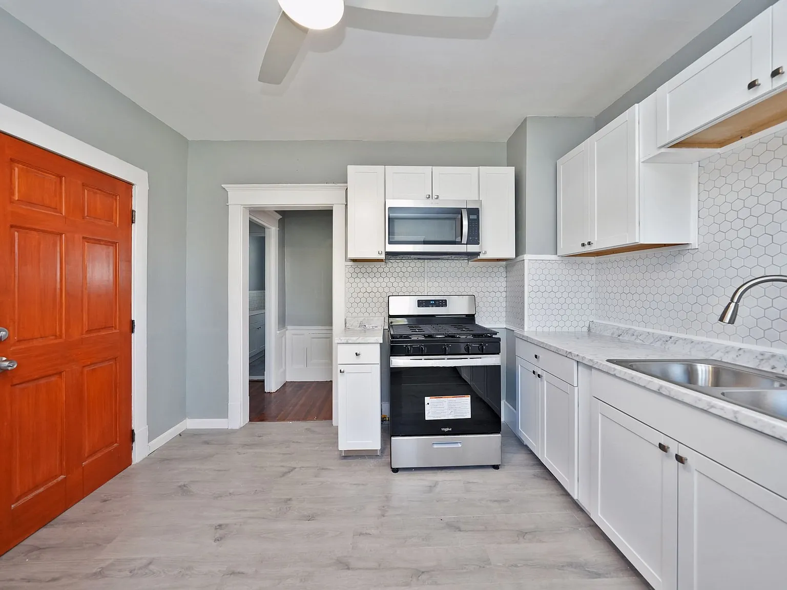 Modern Unit in Buffalo - 50 Brunswick Blvd - $1850 - Available 10/15/2026 — Photo 2