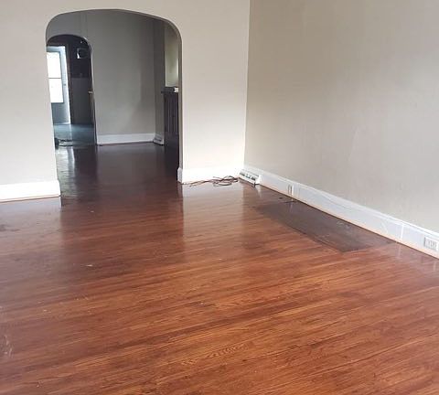 5th image of 3847 Watson Ave