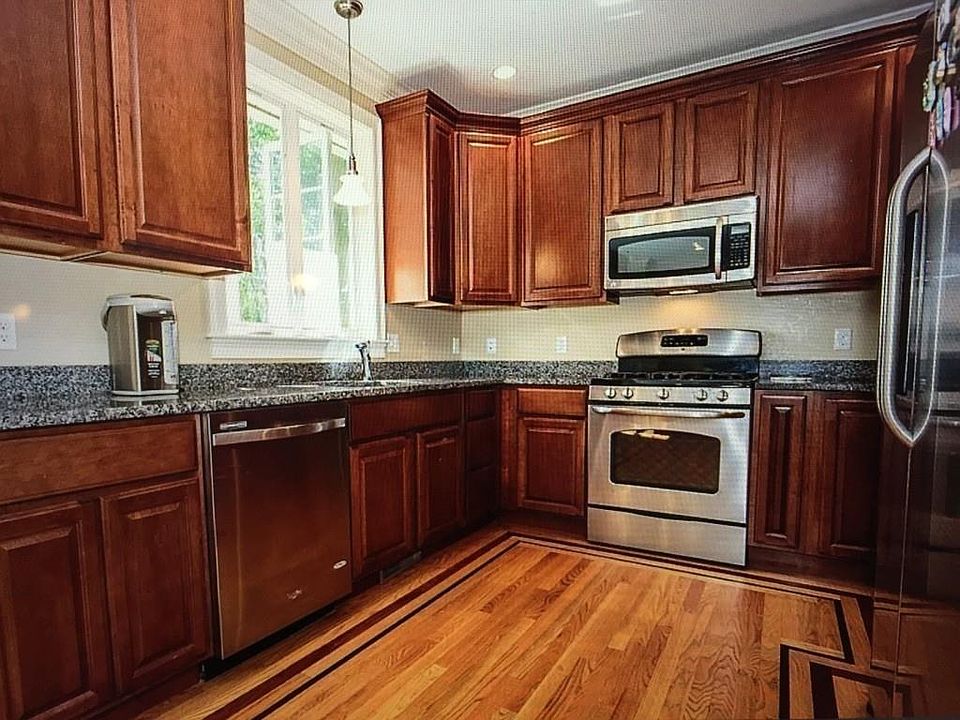 2nd image of 67 Davis Rd #67