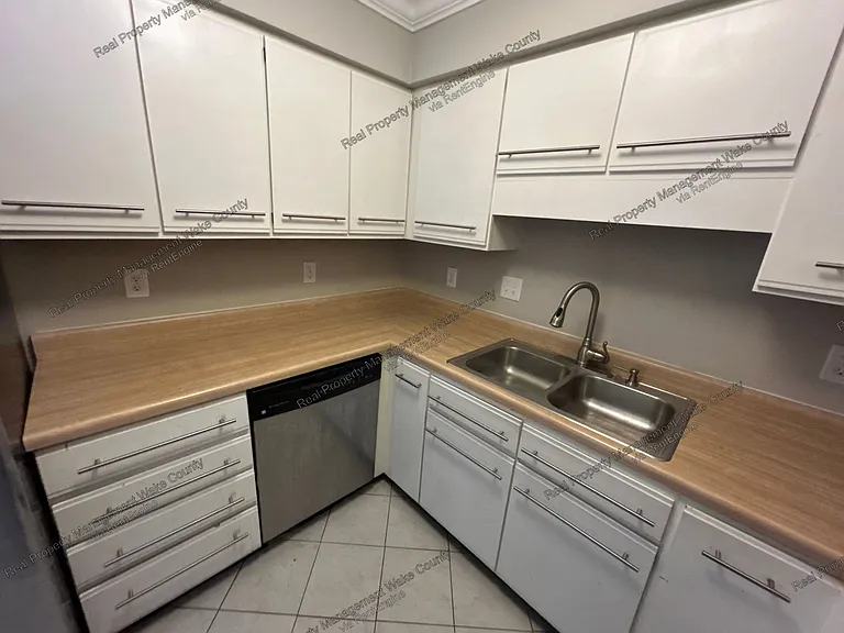 5612 Hamstead Xing — Photo 7