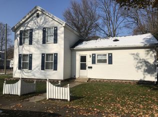 385 W 5th St, Constantine, MI 49042