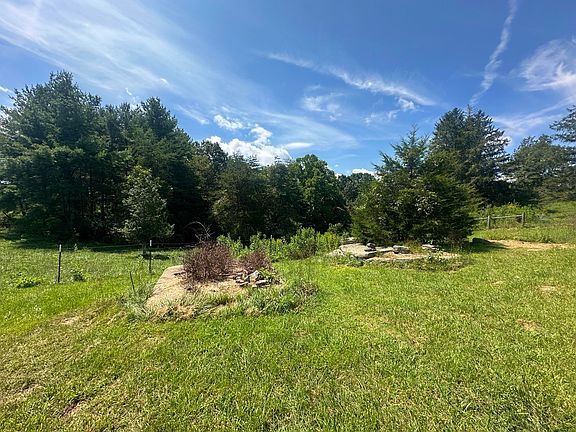 4th image of 3513 War Ridge Rd