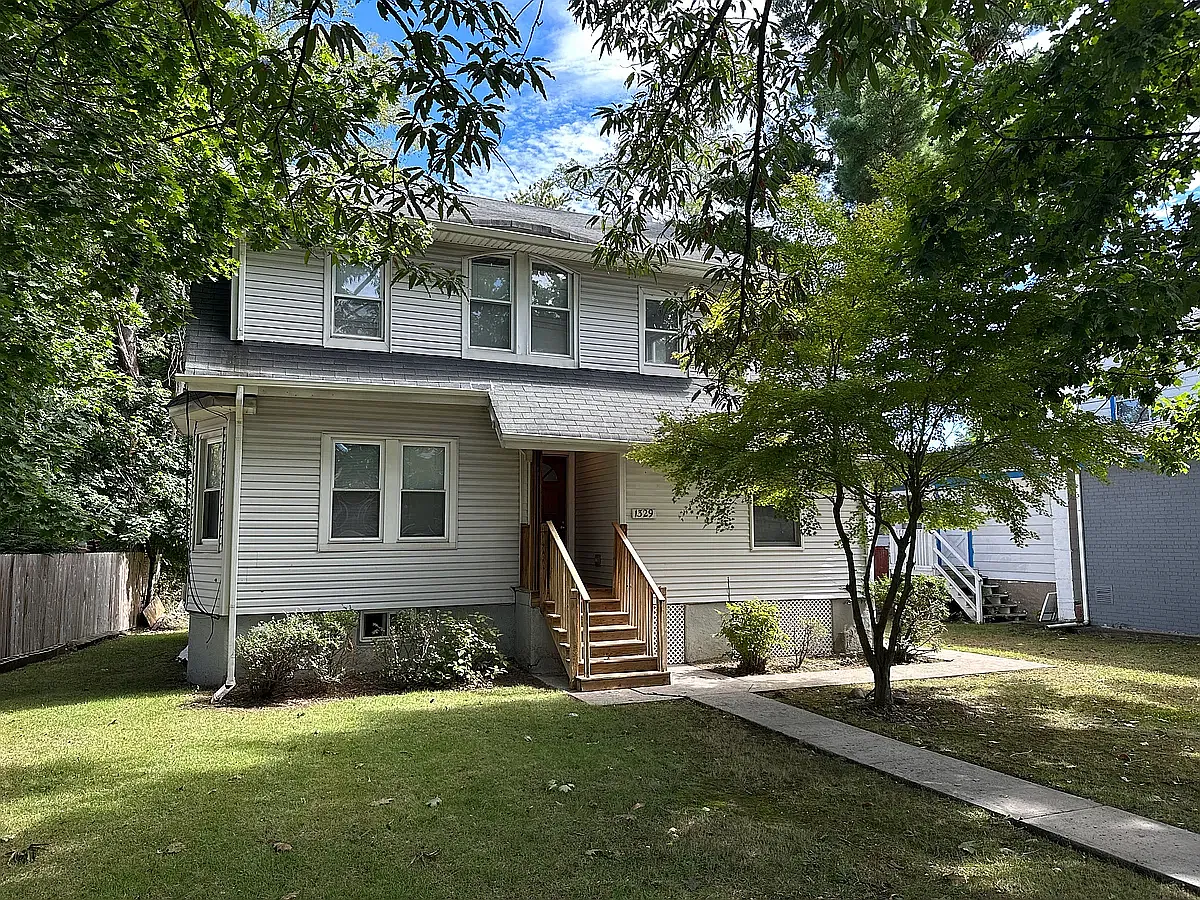 3 bed, 1500 sqft, $3,900 — Photo 3