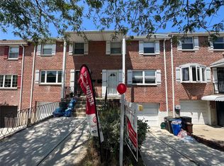 239-31 65th Ave, Little Neck, NY 11362