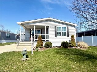 362 Pin Oak Cir, Elyria, OH