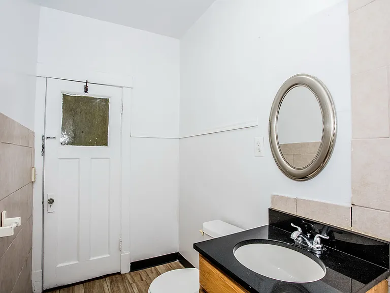 4636 W Barry Ave #1 — Photo 4